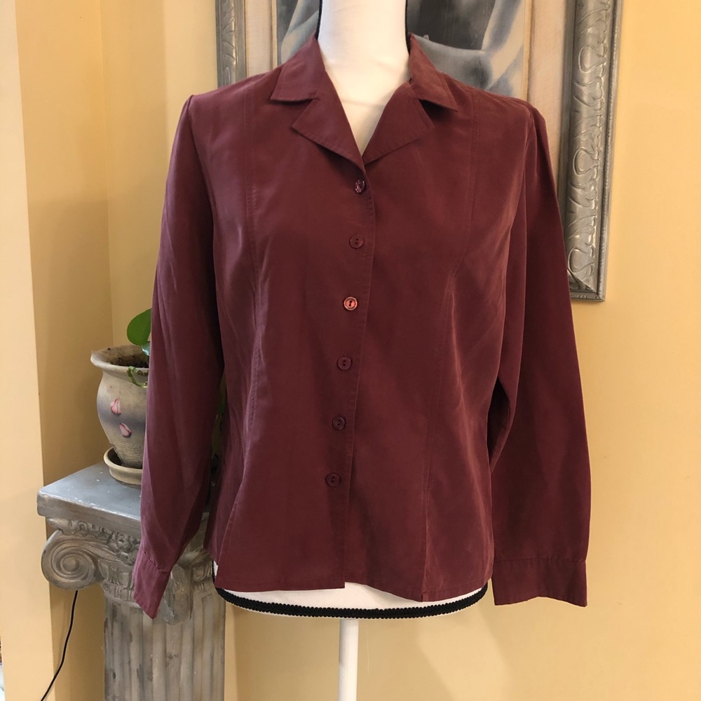 Laura sScott Long Sleeve Button Up Blouse